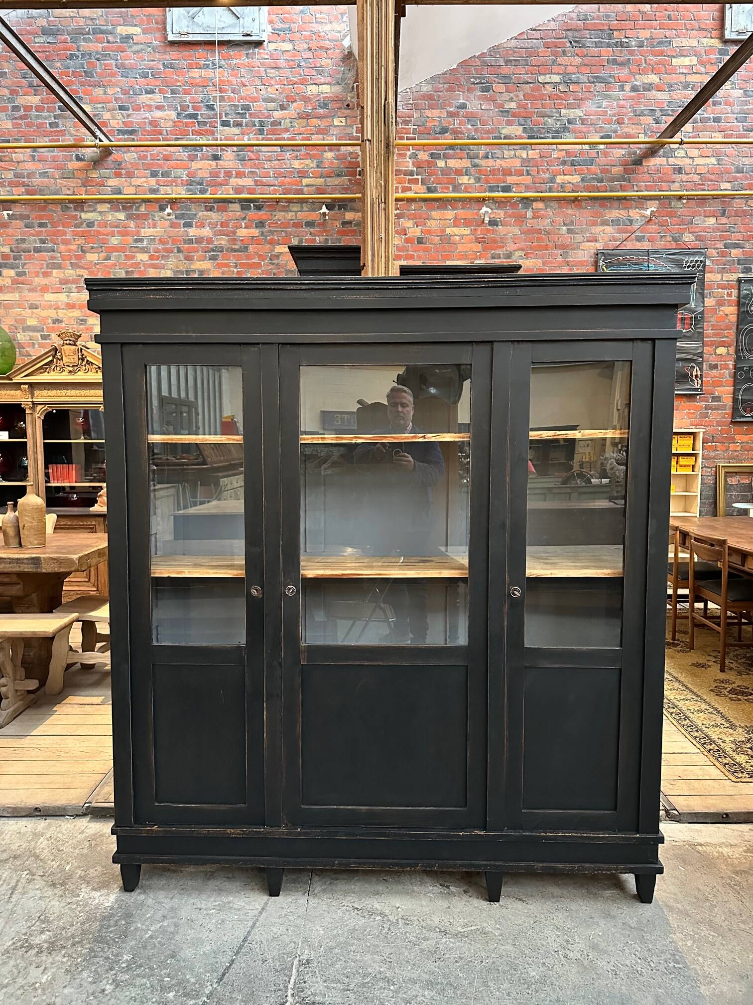 Showcase early 20th century