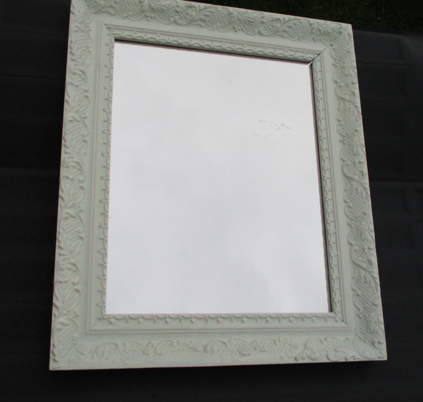 Mirror wood, white celadon