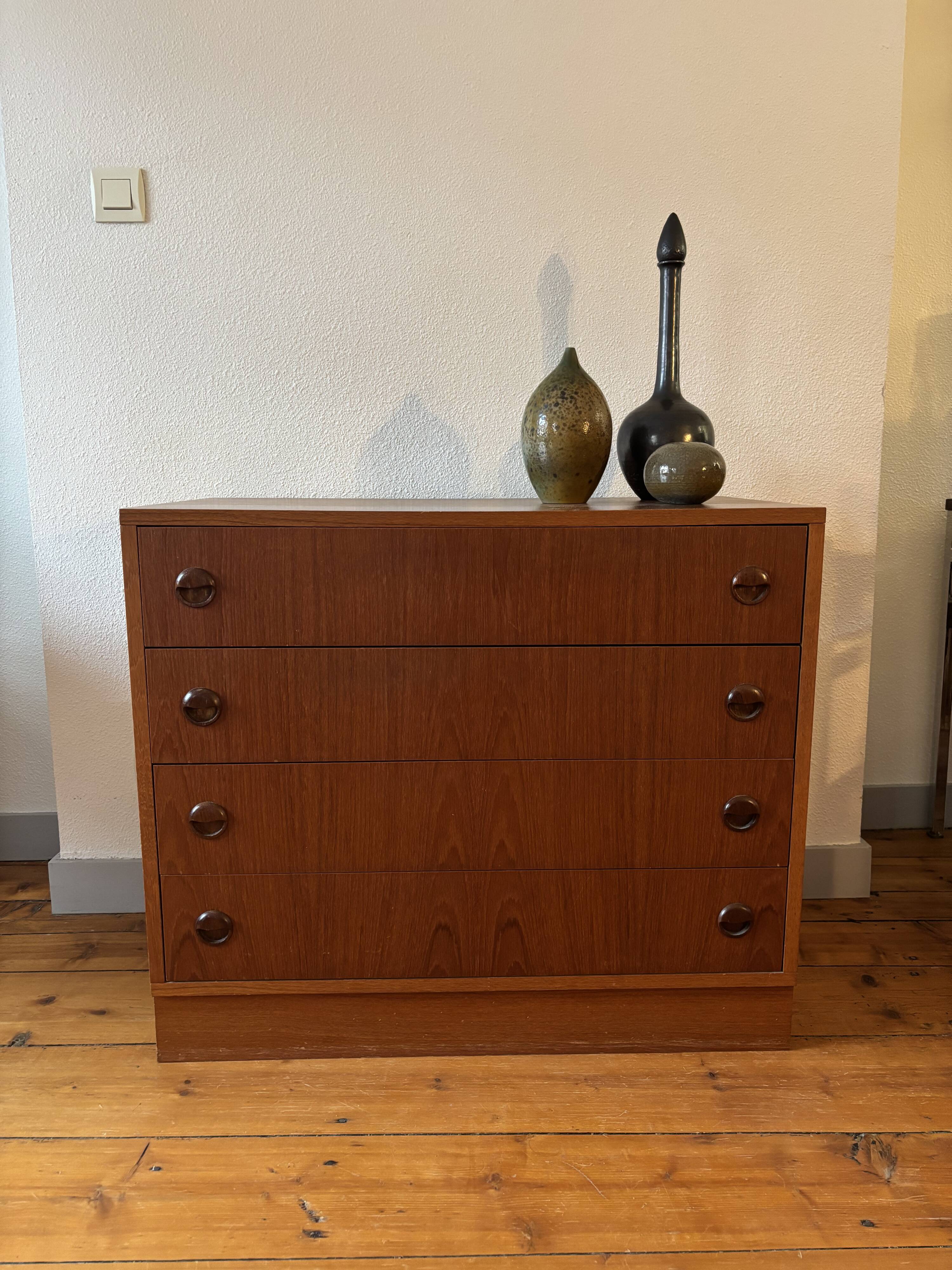 Scandinavian teak chest of drawers, 1960.