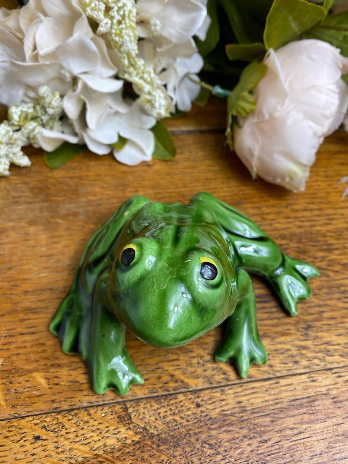 Glazed ceramic frog