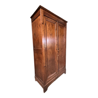 Armoire en sapin