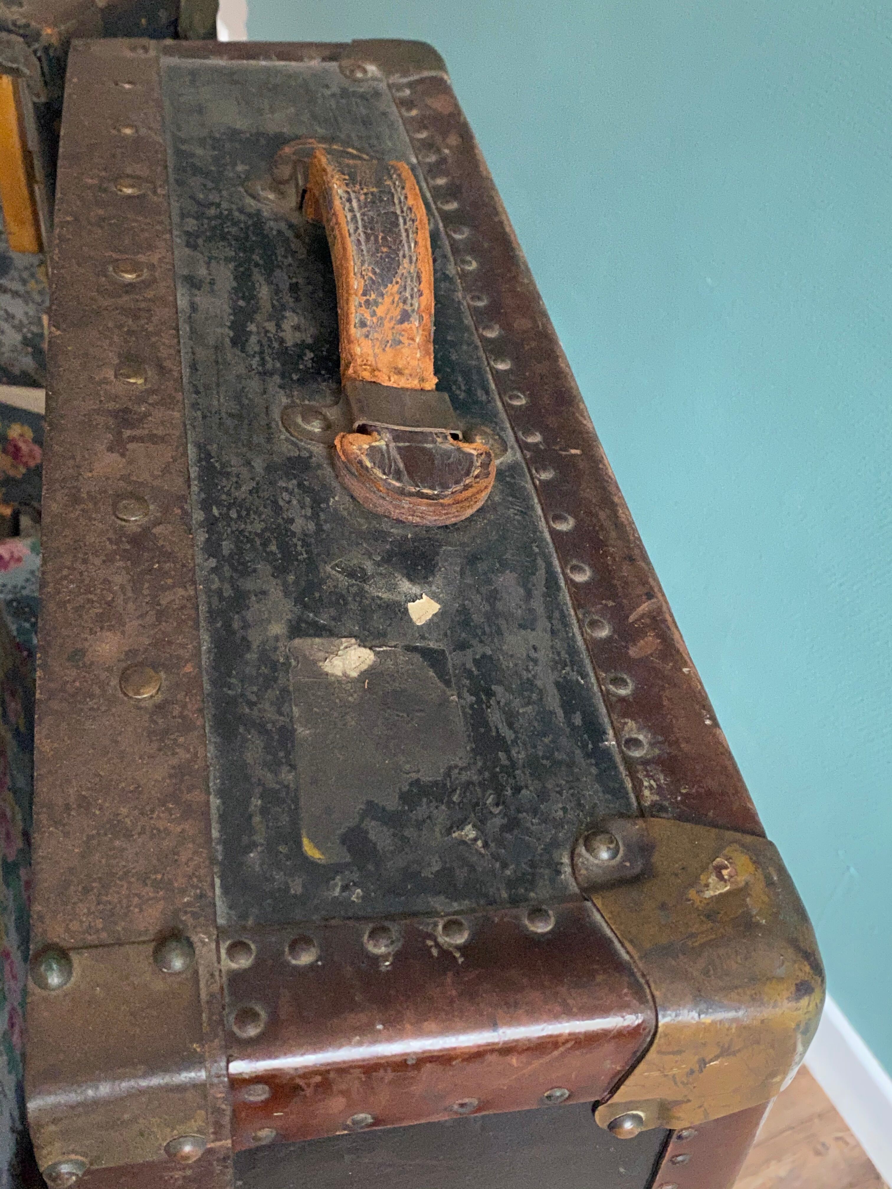 Former travel trunk