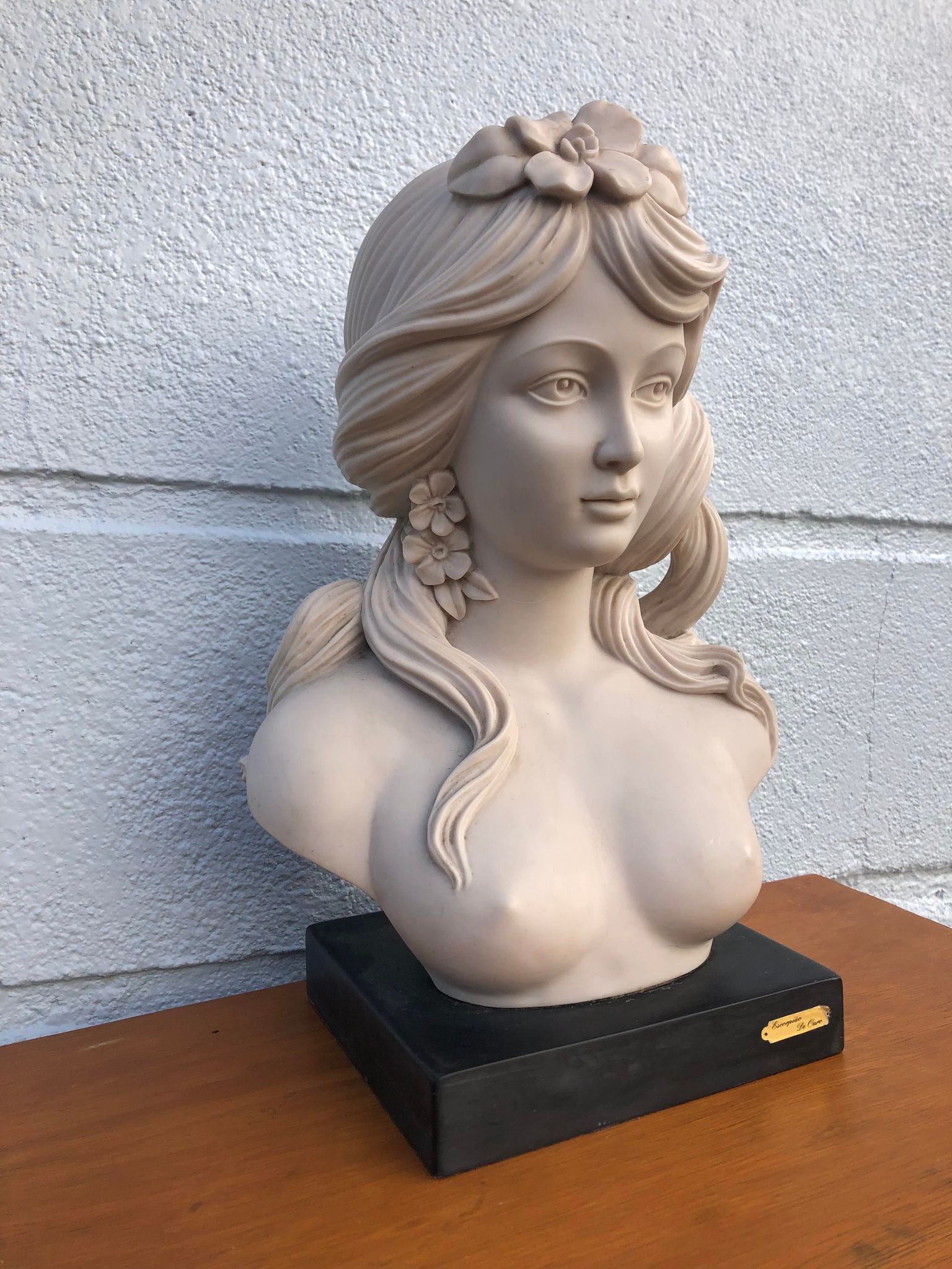 Vintage woman bust, resin bust, Escorpiao do ouro, topless woman, resin statue, pedestal