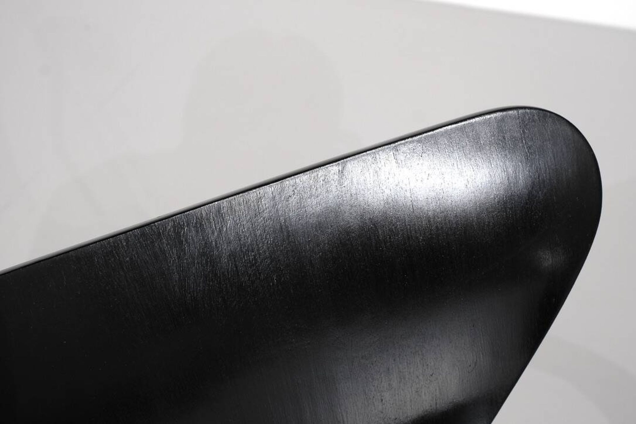 Chaise modèle " 3207 " par Arne Jacobsen pour Fritz Hansen, Danemark.