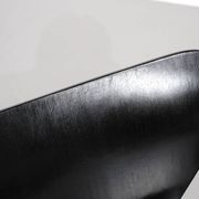 Chaise modèle " 3207 " par Arne Jacobsen pour Fritz Hansen, Danemark.