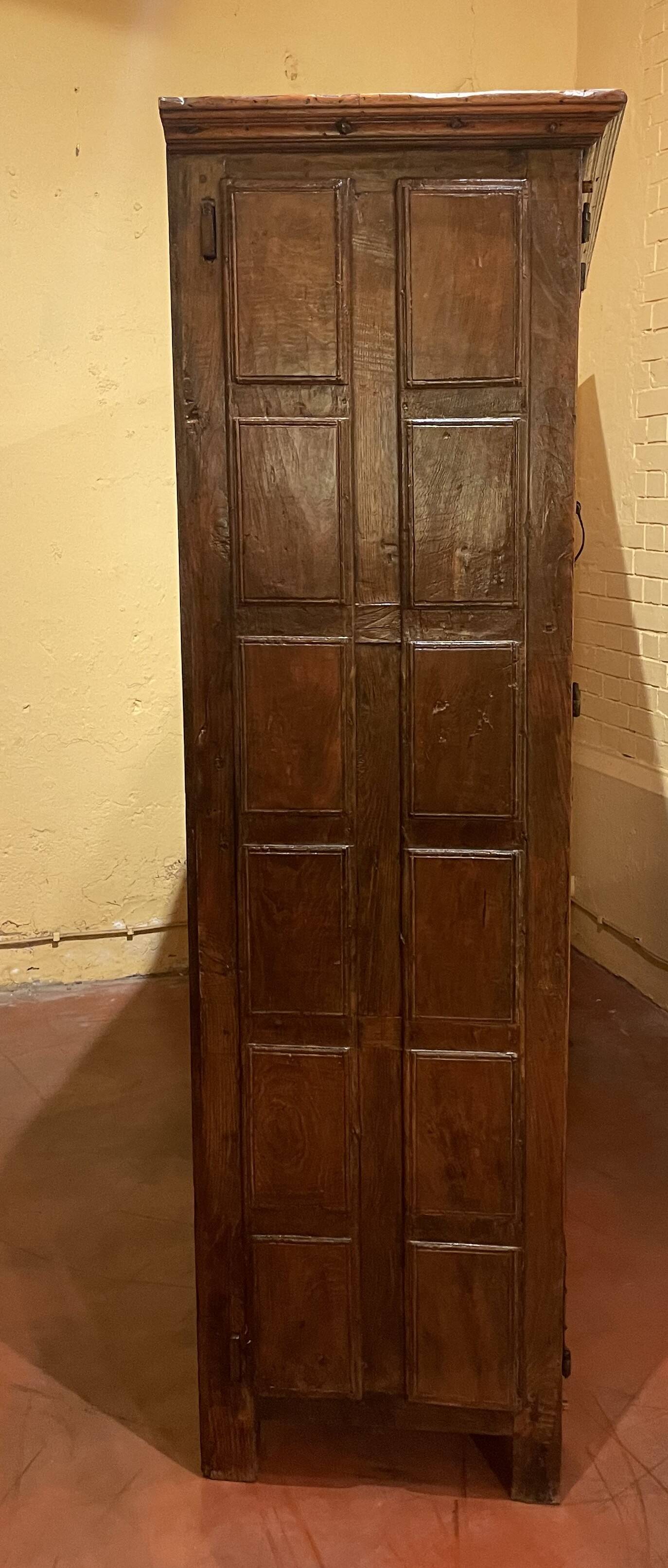 large 6-door Spanish Renaissance oak cabinet - 17th century