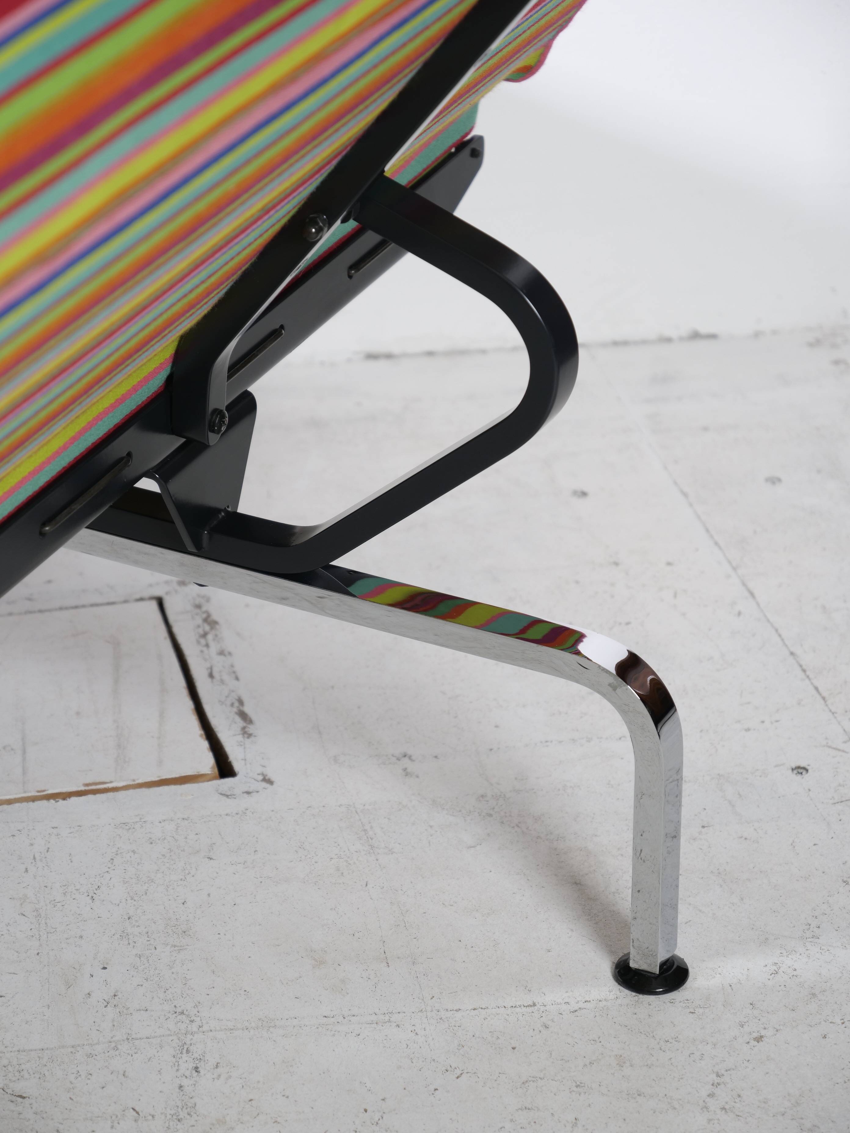 Compact sofa Eames Vitra Alexander Girard Miller stripe fabric