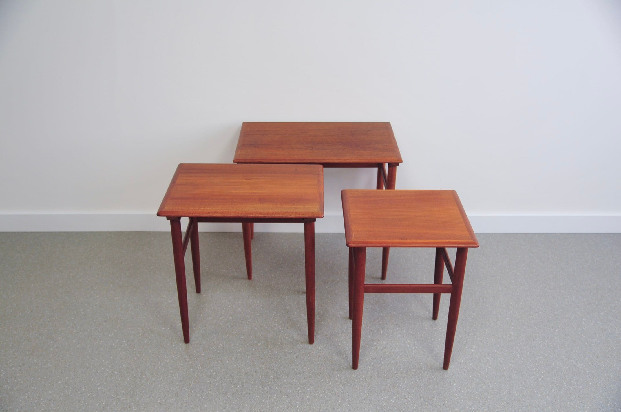 Tables gigognes en teck vintage x3