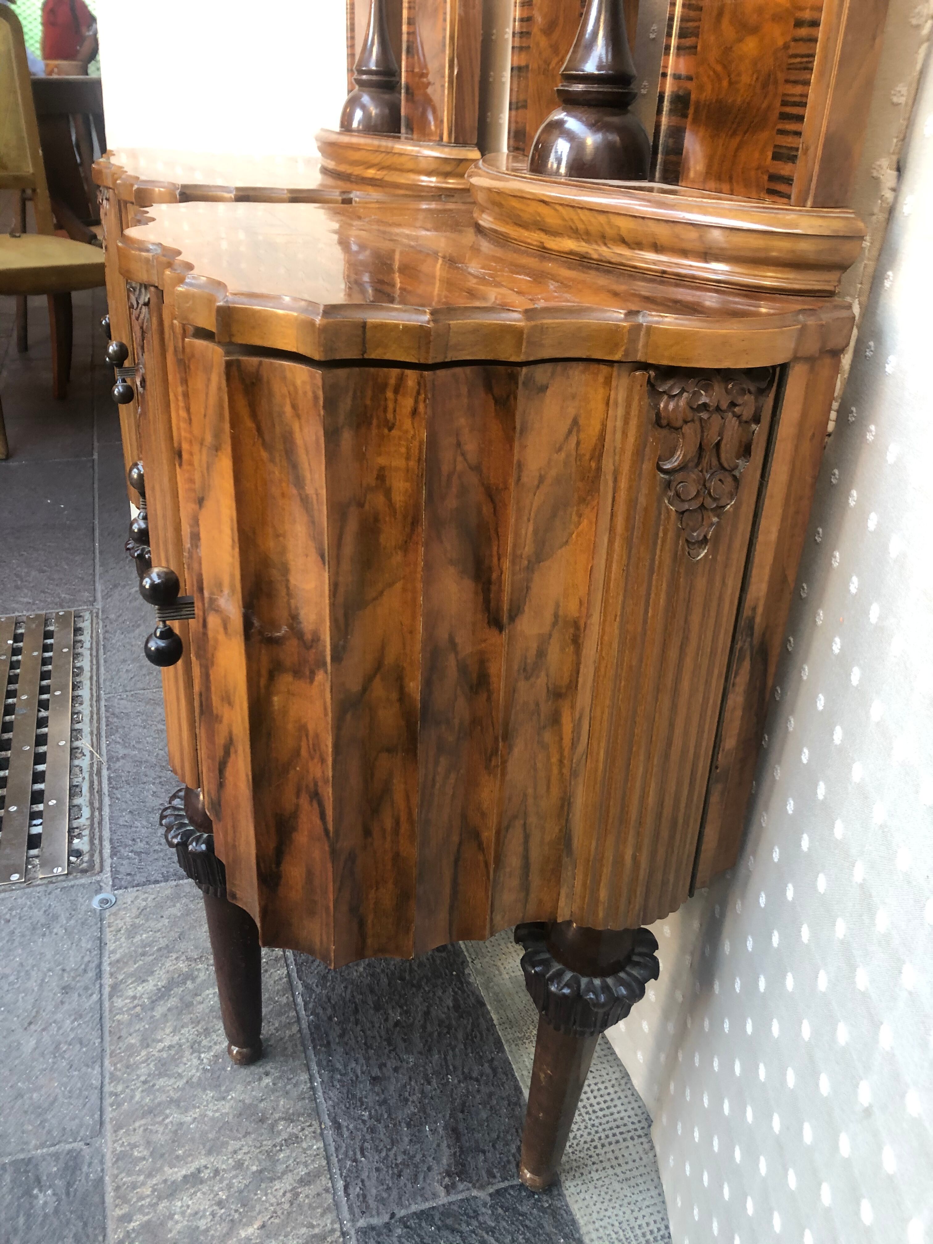 Pair of bedsides in walnut veneer 1940s