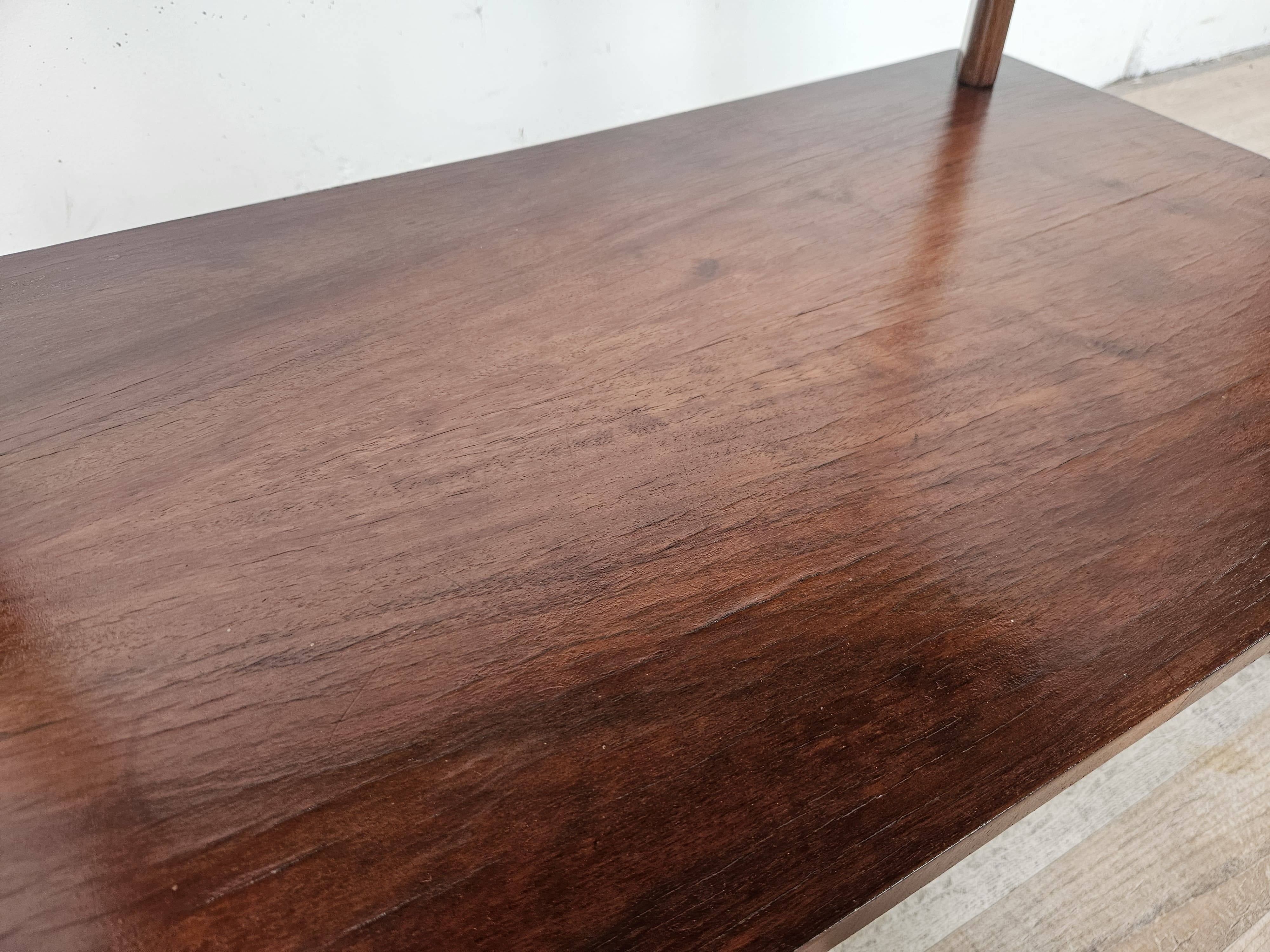 1950s Art Decò walnut coffee table