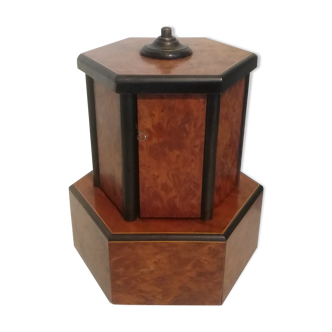 Cigar humidor in cedar burl