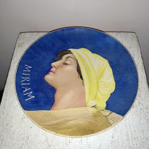 Plat faïence Montereau XIXe