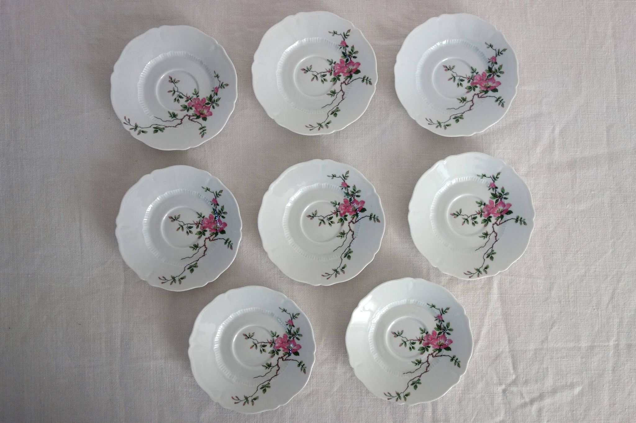 8 tasses à café modèle églantine, Haviland Limoges vintage