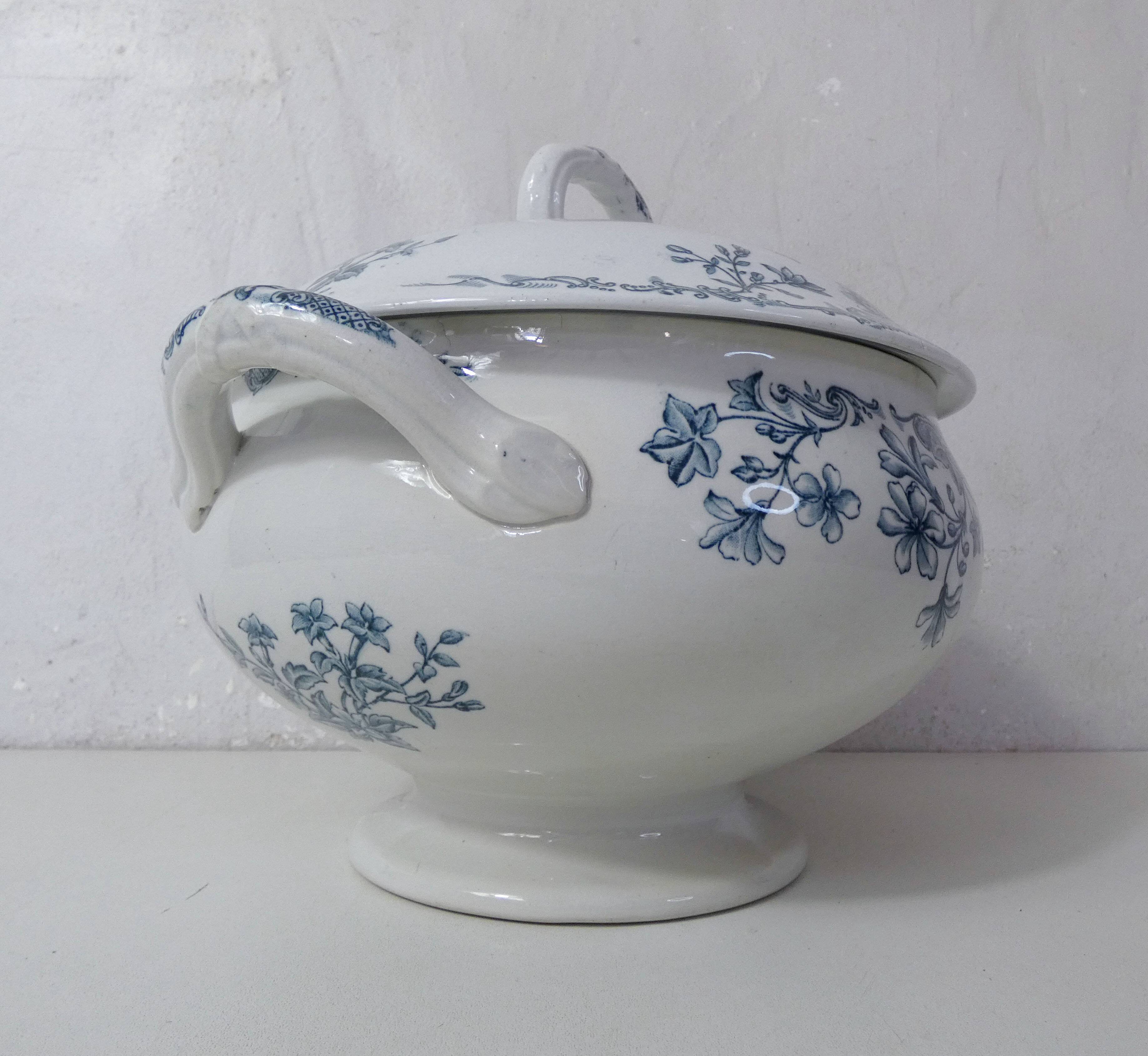 Iron earth tureen flowers althaea