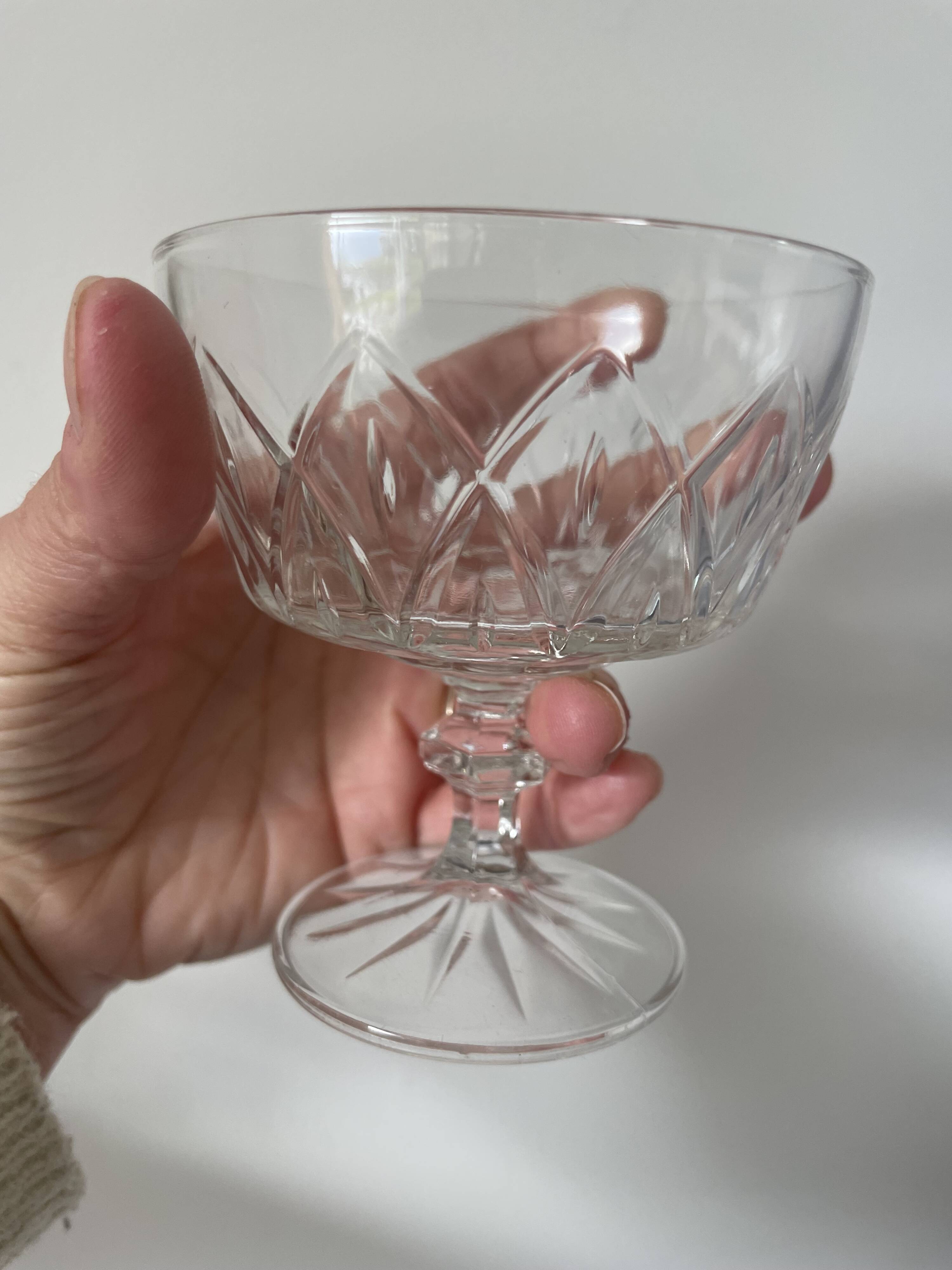 6 glass champagne coupes