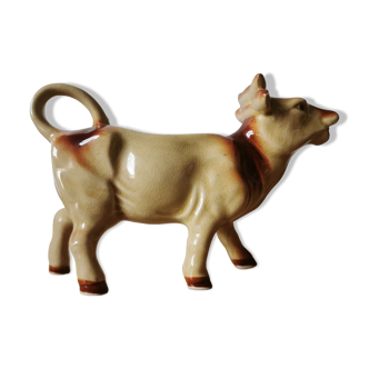 Ancien pot au lait en forme de vache
