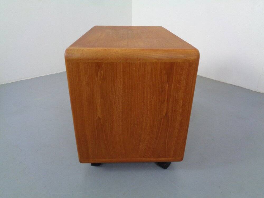 Small rollable teak media sideboard from Dyrlund, 1970s