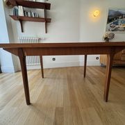 Extendable Scandinavian table