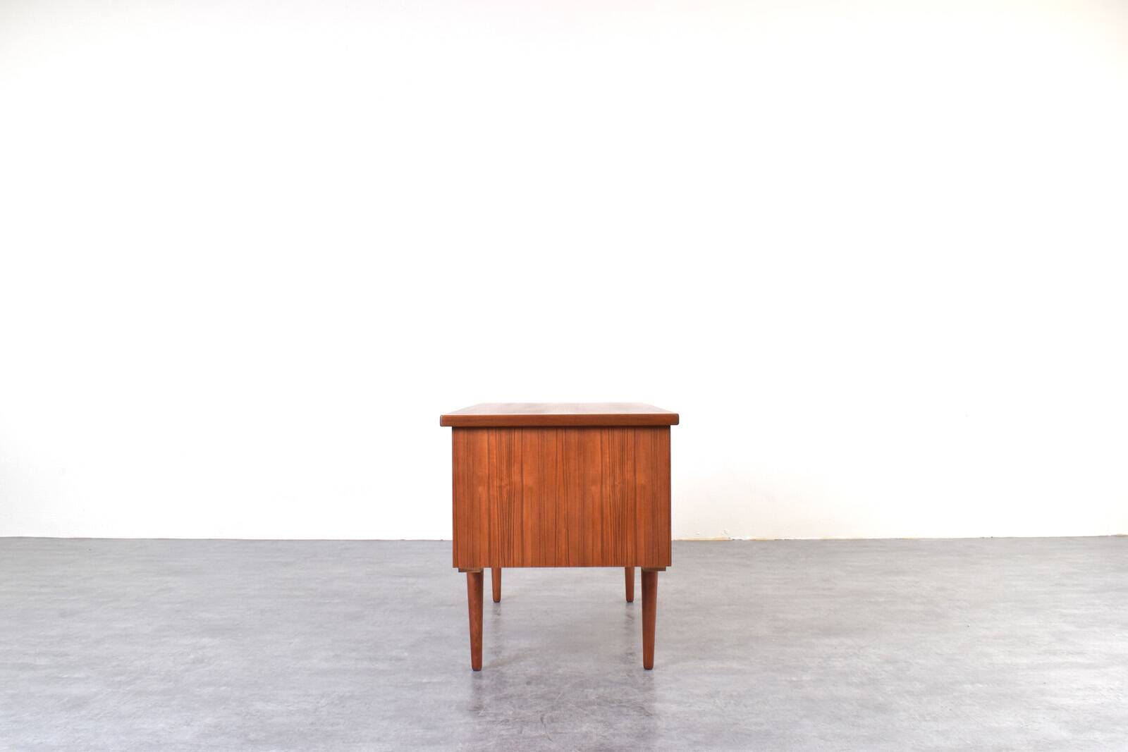 Mid-Century Teak Desk by Fredrik Kayser for Skeie Møbler, 1960s.