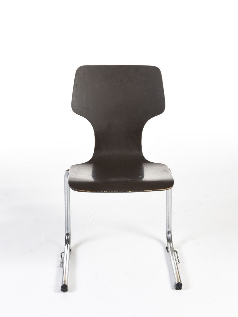 Serie of 6 vintage stackable chairs Pagholz