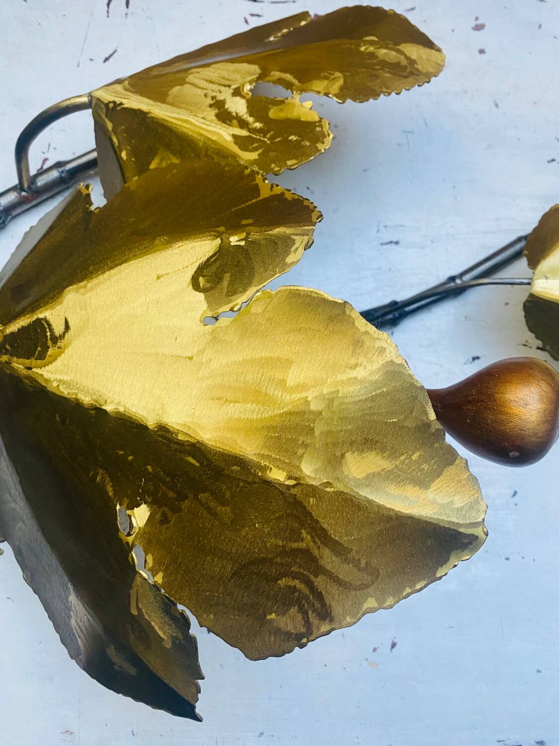 Applique murale feuilles dorées