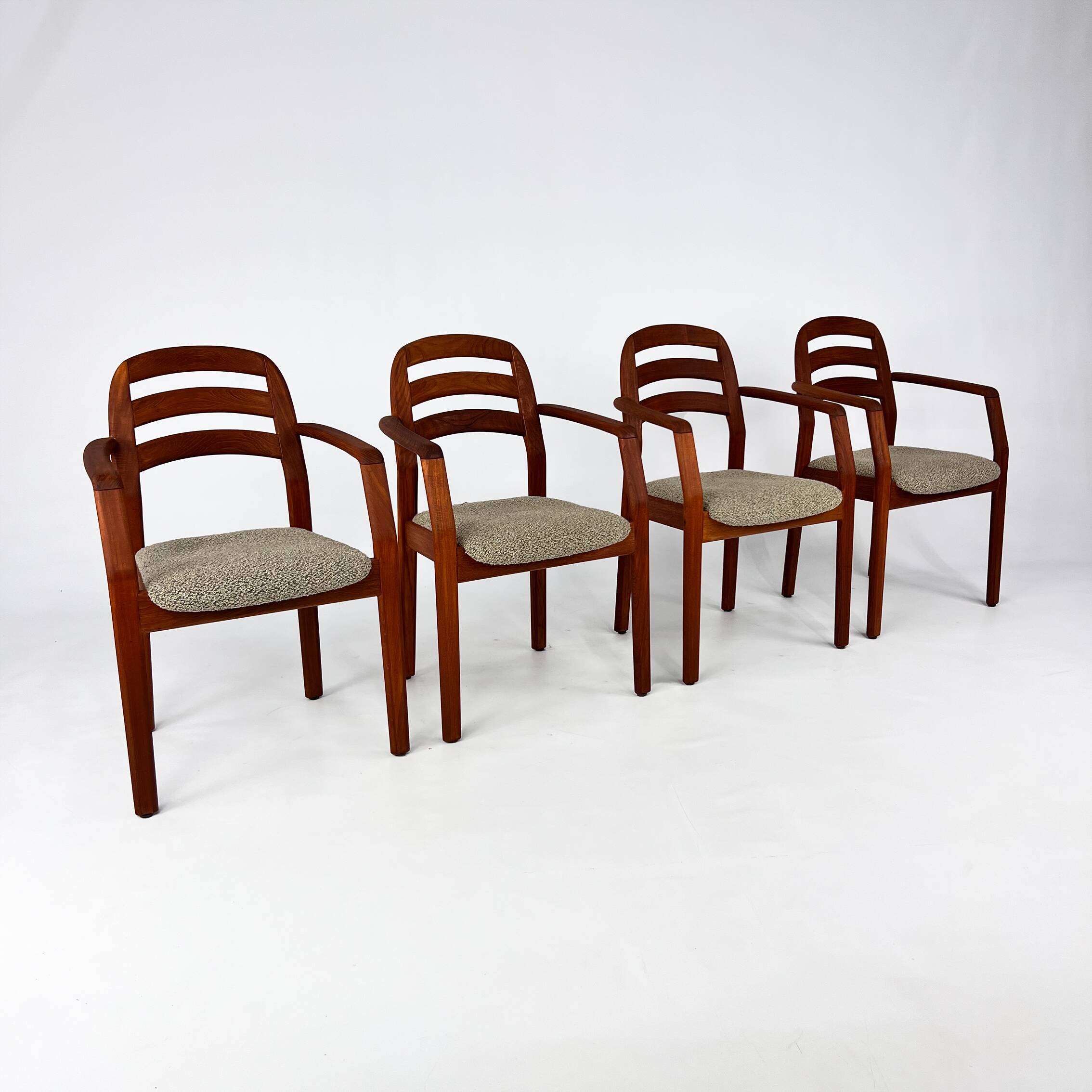 Set of 4 Mid Century Dyrlund Dining Chairs, 1970s