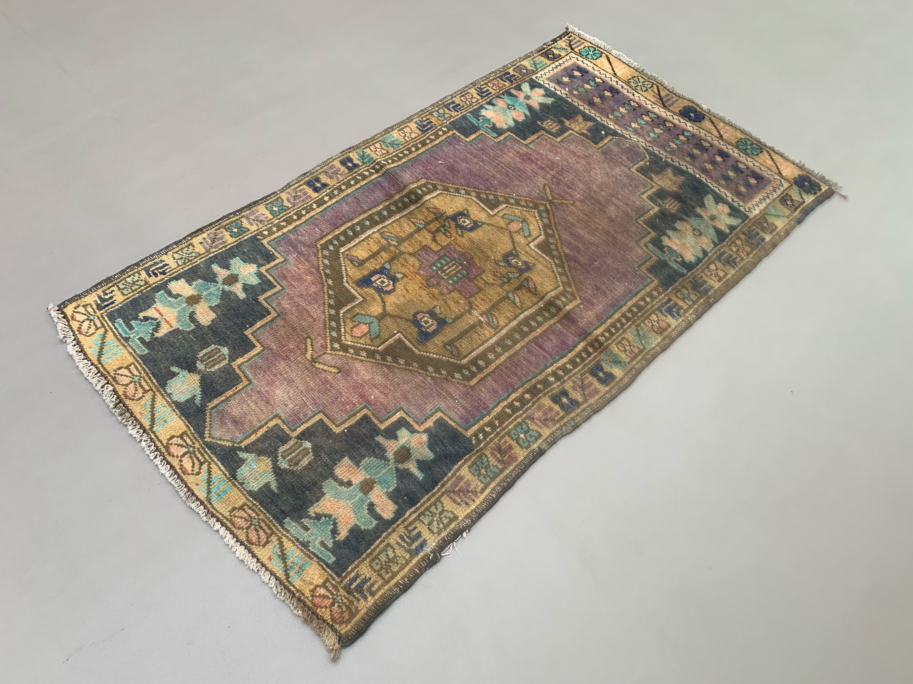 Turkish oushak rug 143x80 cm vintage carpet