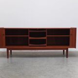 Buffet en teck danois avec portes tambour, années 1960.