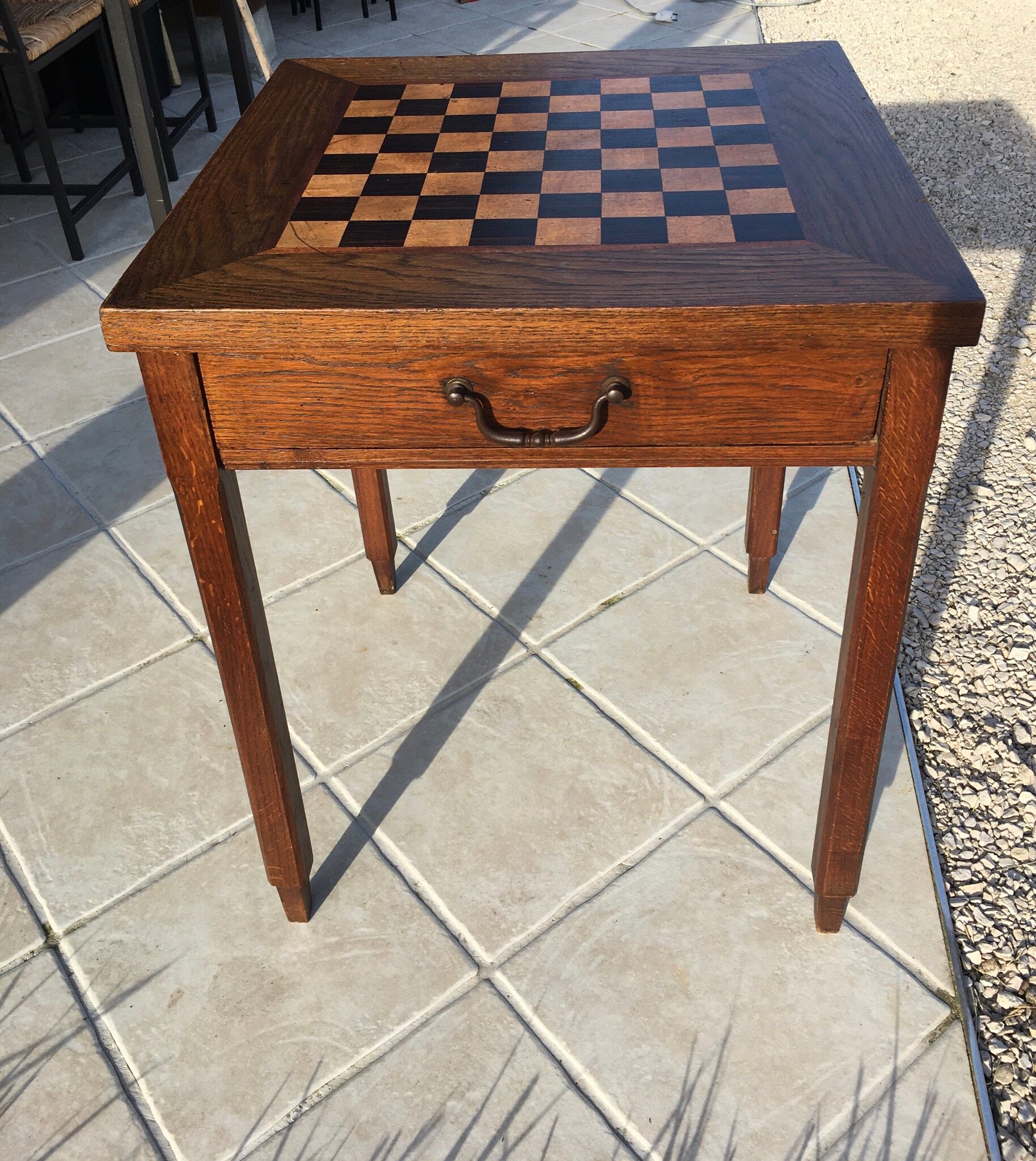 Table échiquier