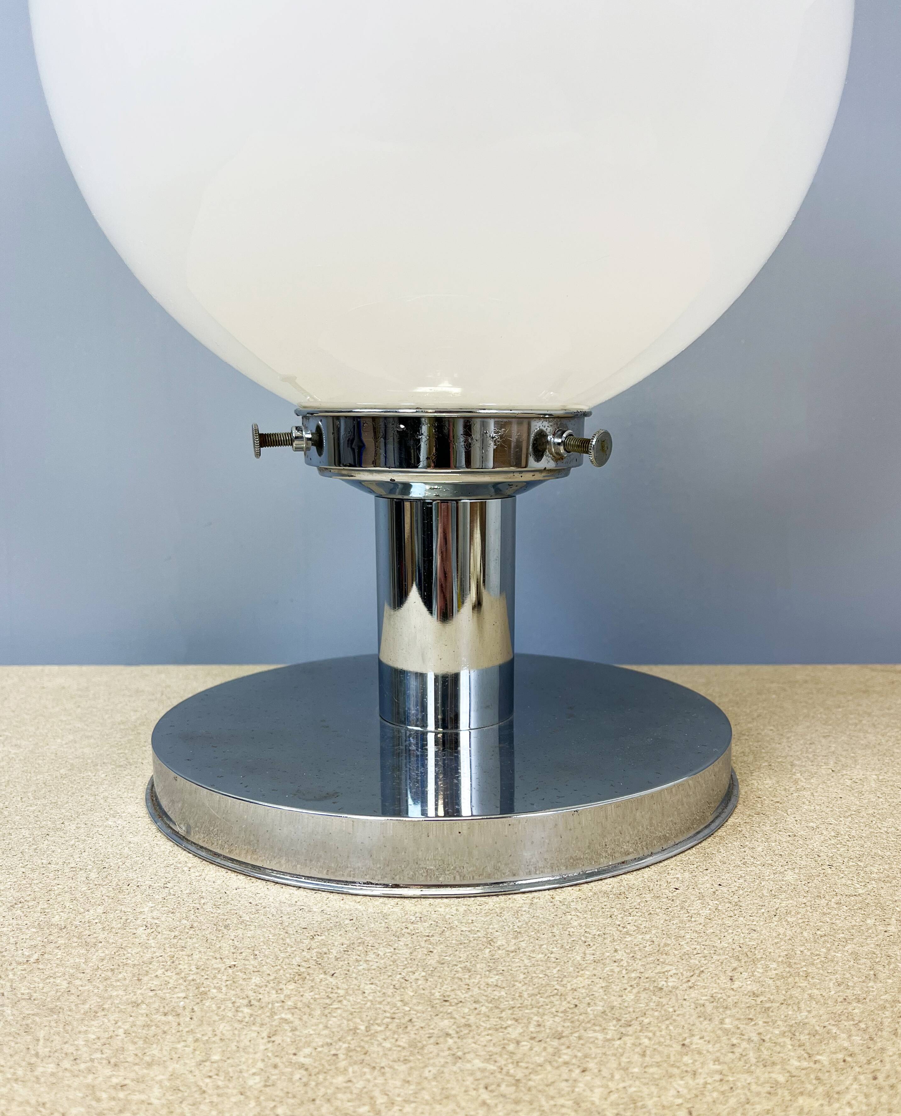 Table Lamp Mazzega, Toni Zuccheri opal glass