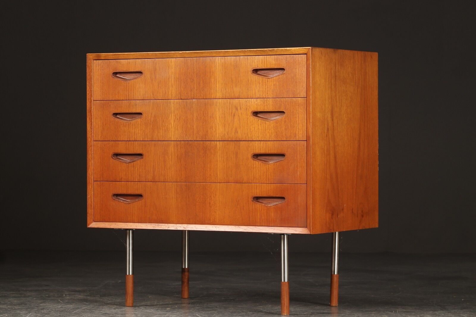 Commode en teck, années 1960