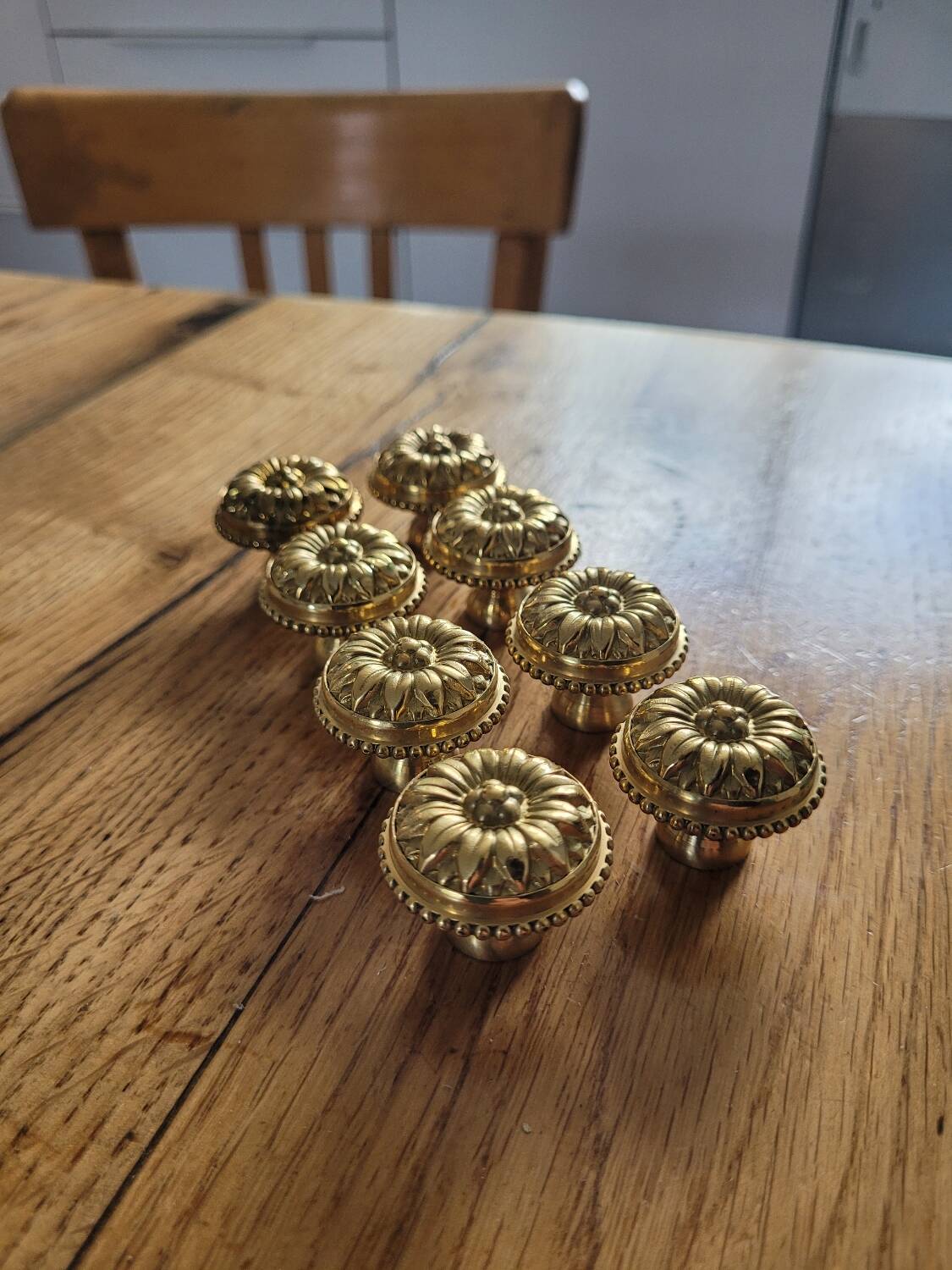 8 Louis XVI furniture knobs