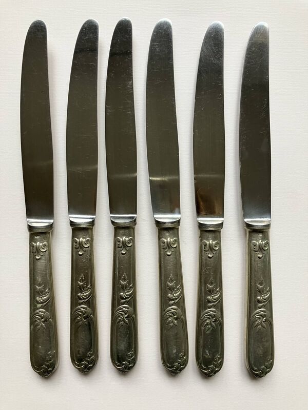 6 couteaux anciens, métal argenté