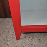 Vintage red showcase