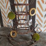 If hedgehog carries metal bottles