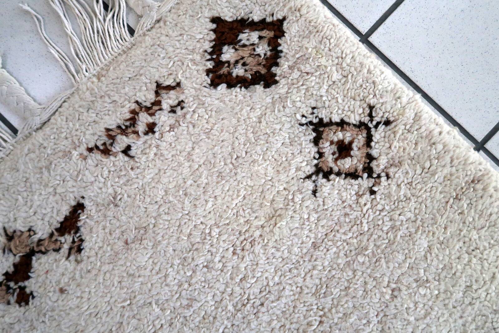 Tapis Vintage Berbère Marocain en Laine (69cm x 137cm), Années 1970