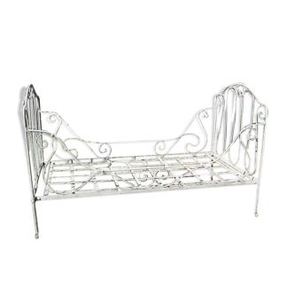 Wrought iron bed