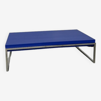 Table basse moderniste vintage, couleur bleu Klein