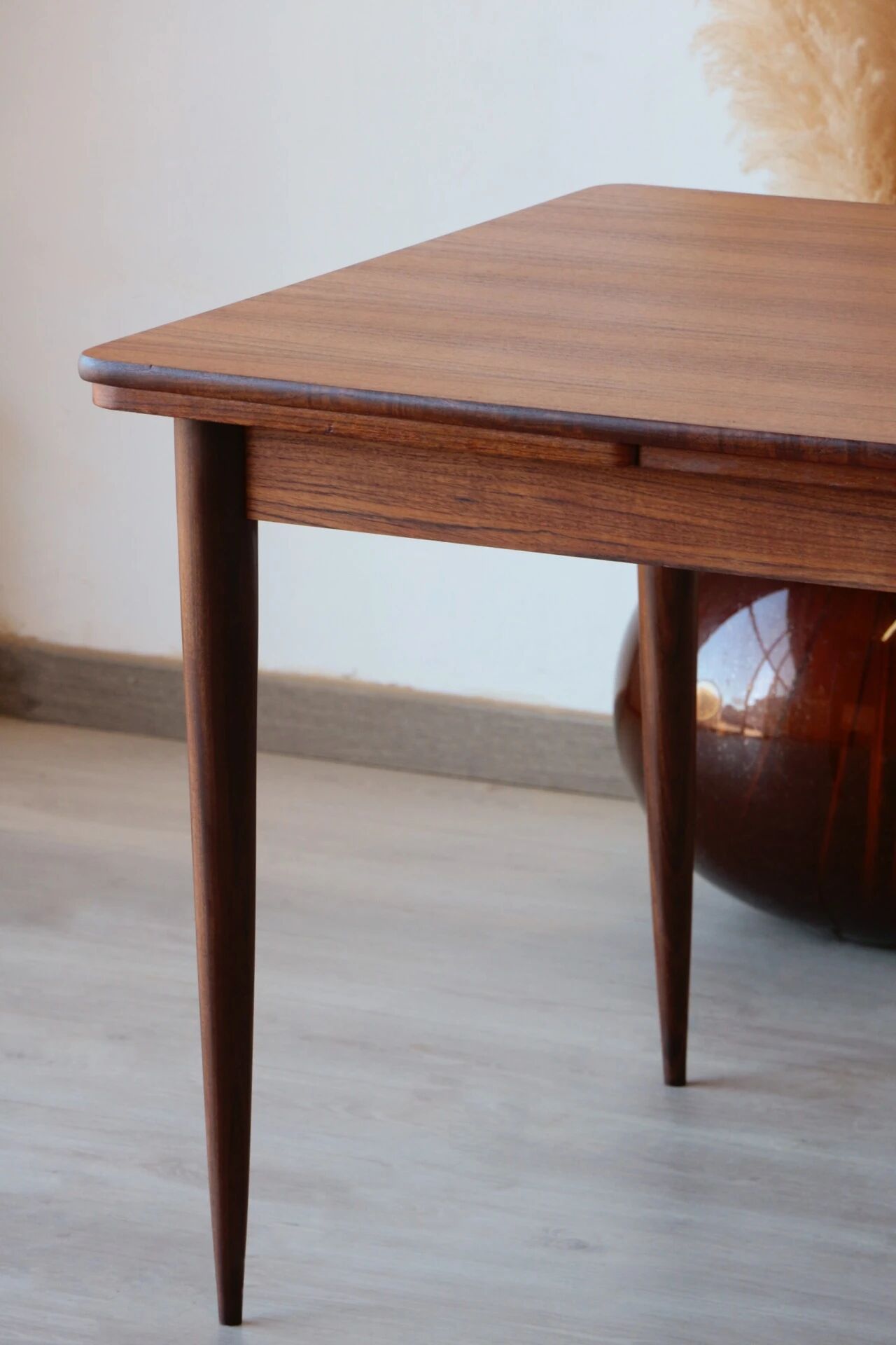 Vintage teak dining table – extendable Scandinavian design