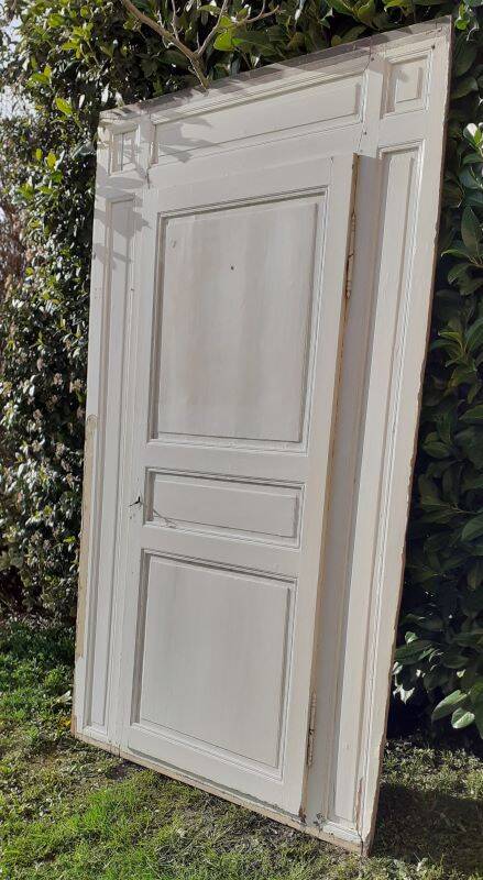 Cupboard door h201.5xl91.5cm with its 19th century molded frame