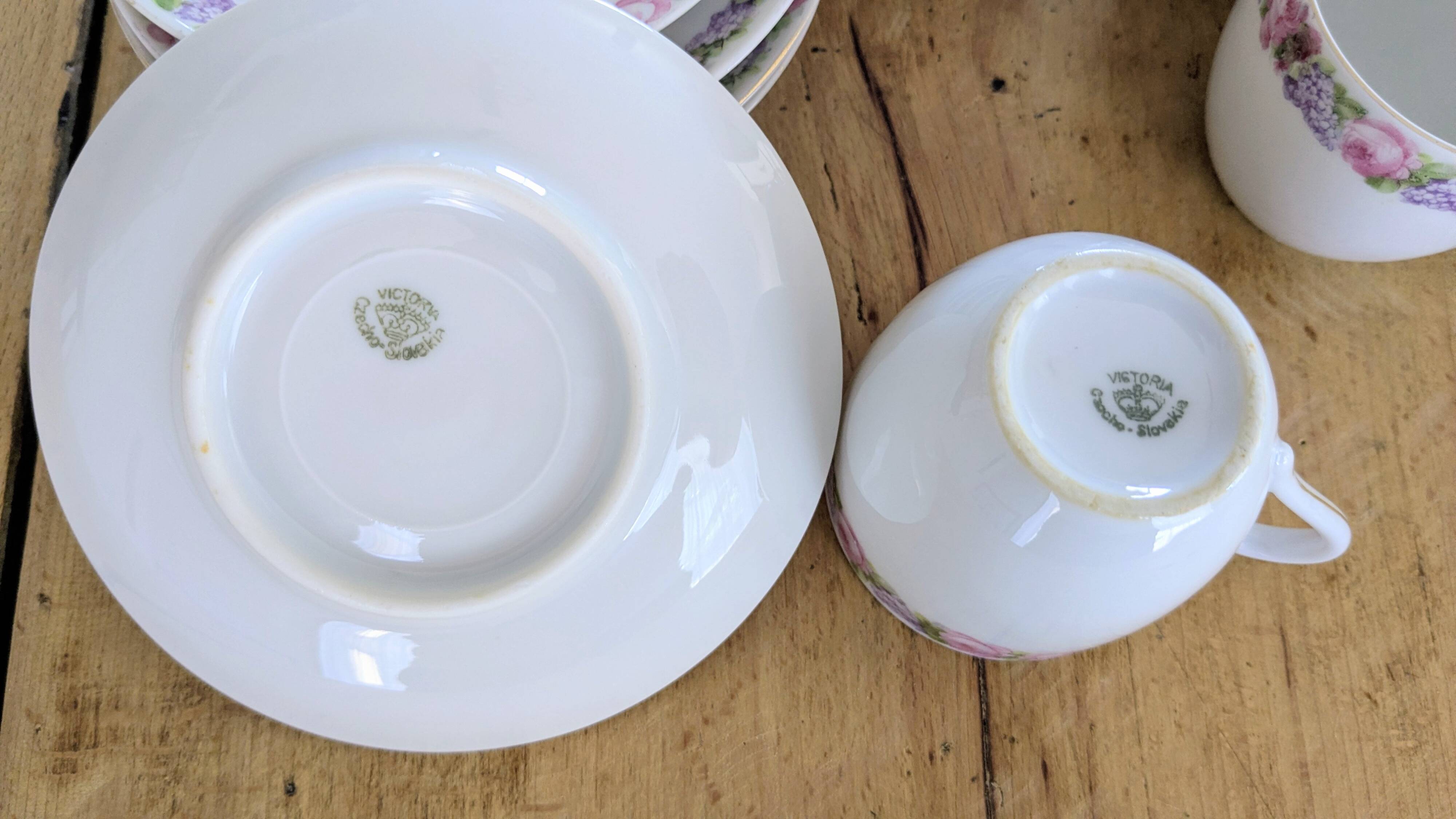 12-piece coffee service in porcelain Victoria from Czechoslovakia