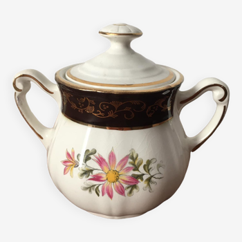 Porcelain sugar bowl stamped L'Amandinoise, Clematis model