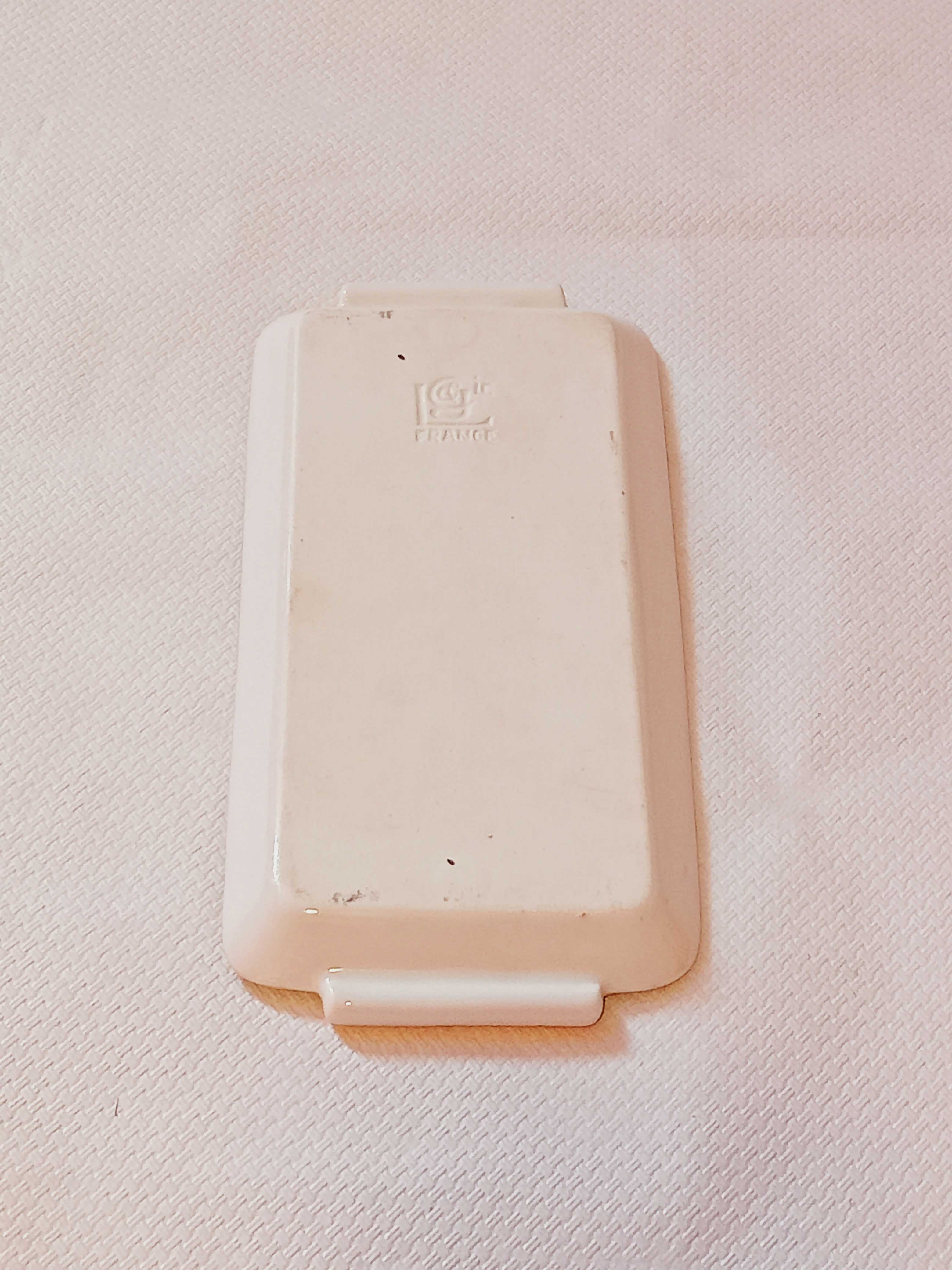 Old porcelain cake dish