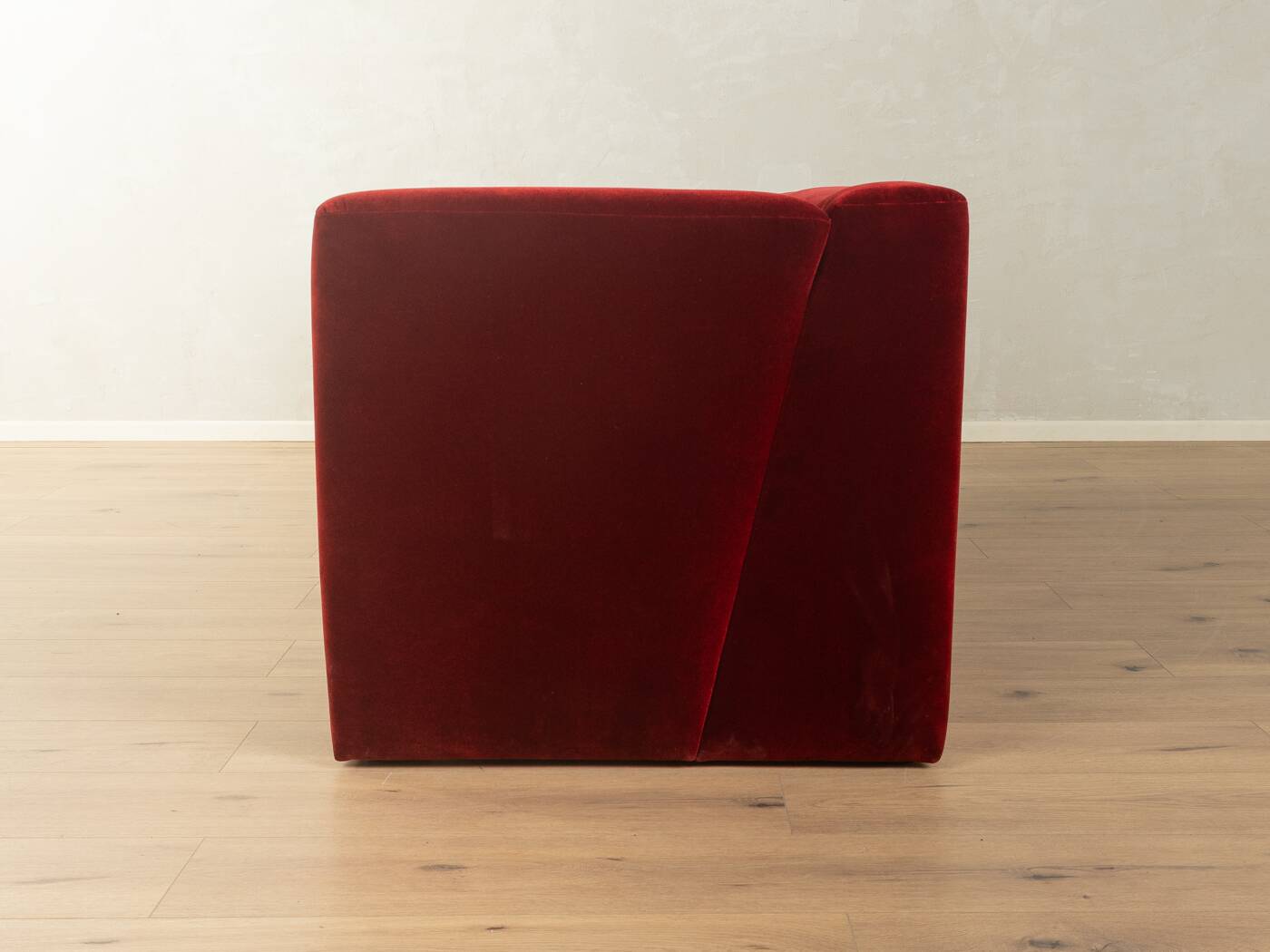 Striking velvet sofa from the 1980s