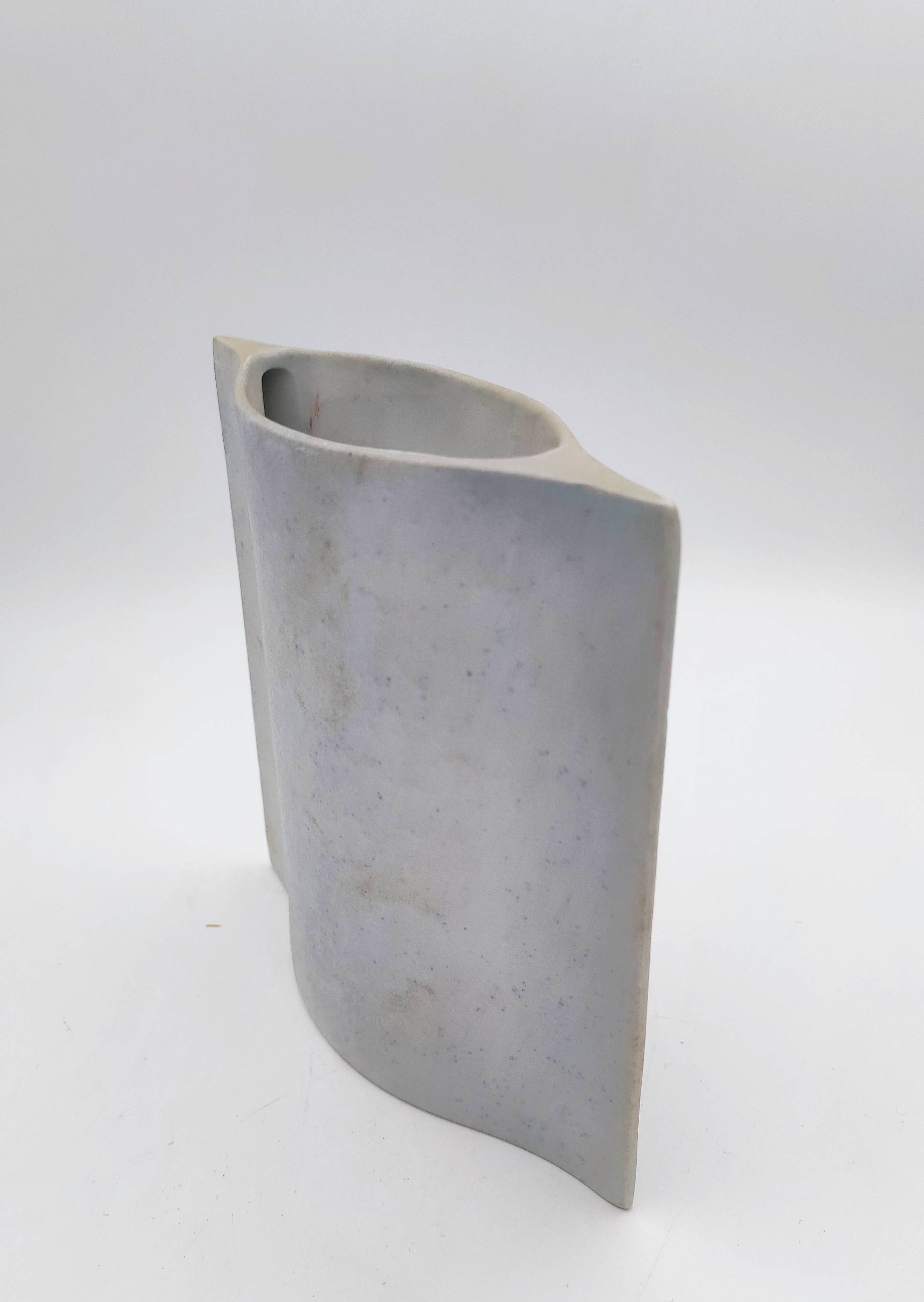 Decorated porcelain vase Virebent France