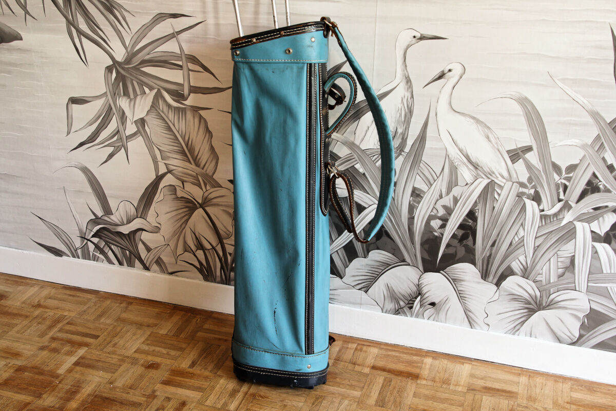 Burton golf bag and vintage clubs