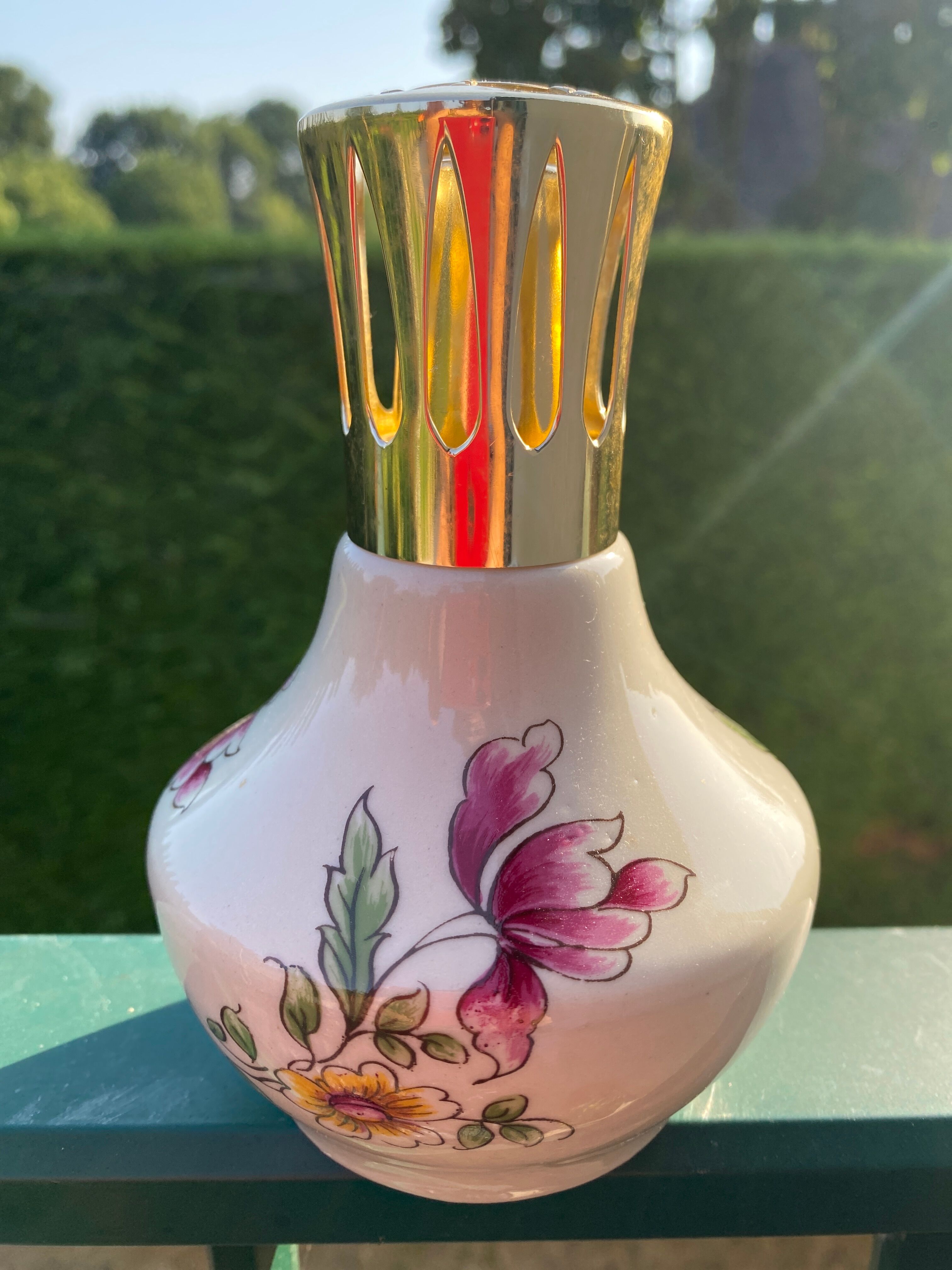 LAMPE BERGER EN PORCELAINE LES VOILIERS - Souvenirs d'Autrefois