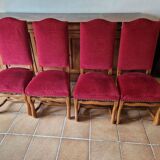 Ensemble de 4 chaises style Louis XIII en velours Bordeaux
