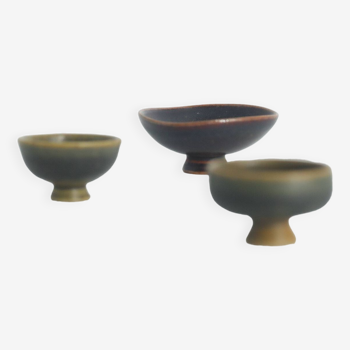 Small Mid-Century Scandinavian Modern Collectible Brown Stoneware Bowls by John Andersson, Set of 3