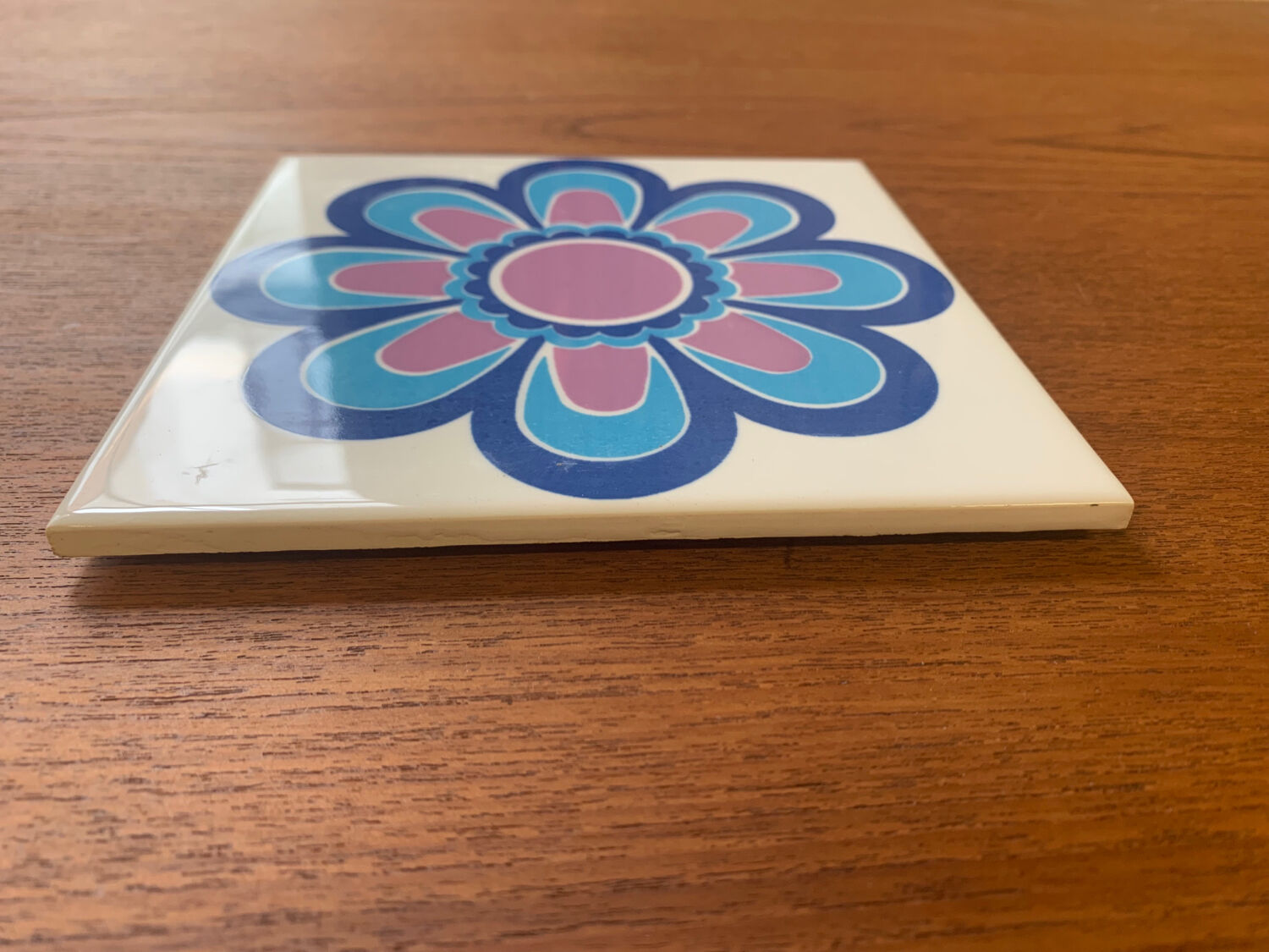 Villeroy & Boch trivet 1970 - blue flower